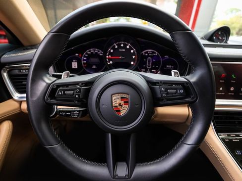 Used 2023 Porsche Panamera Platinum Edition image 25