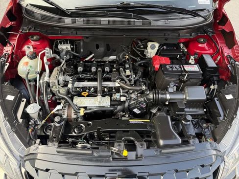 Used 2021 Nissan Kicks SR image 18