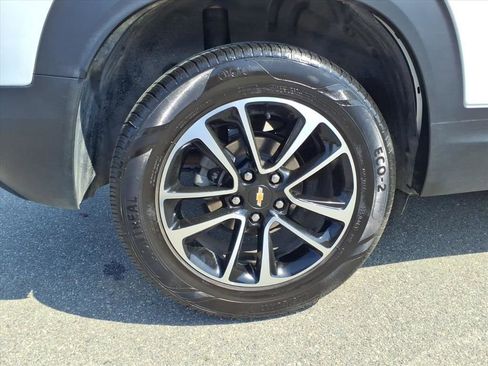 Used 2024 Chevrolet TrailBlazer LT image 25