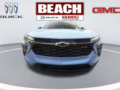 Used 2024 Chevrolet Trax RS w/ Sunroof Package FWD image 7