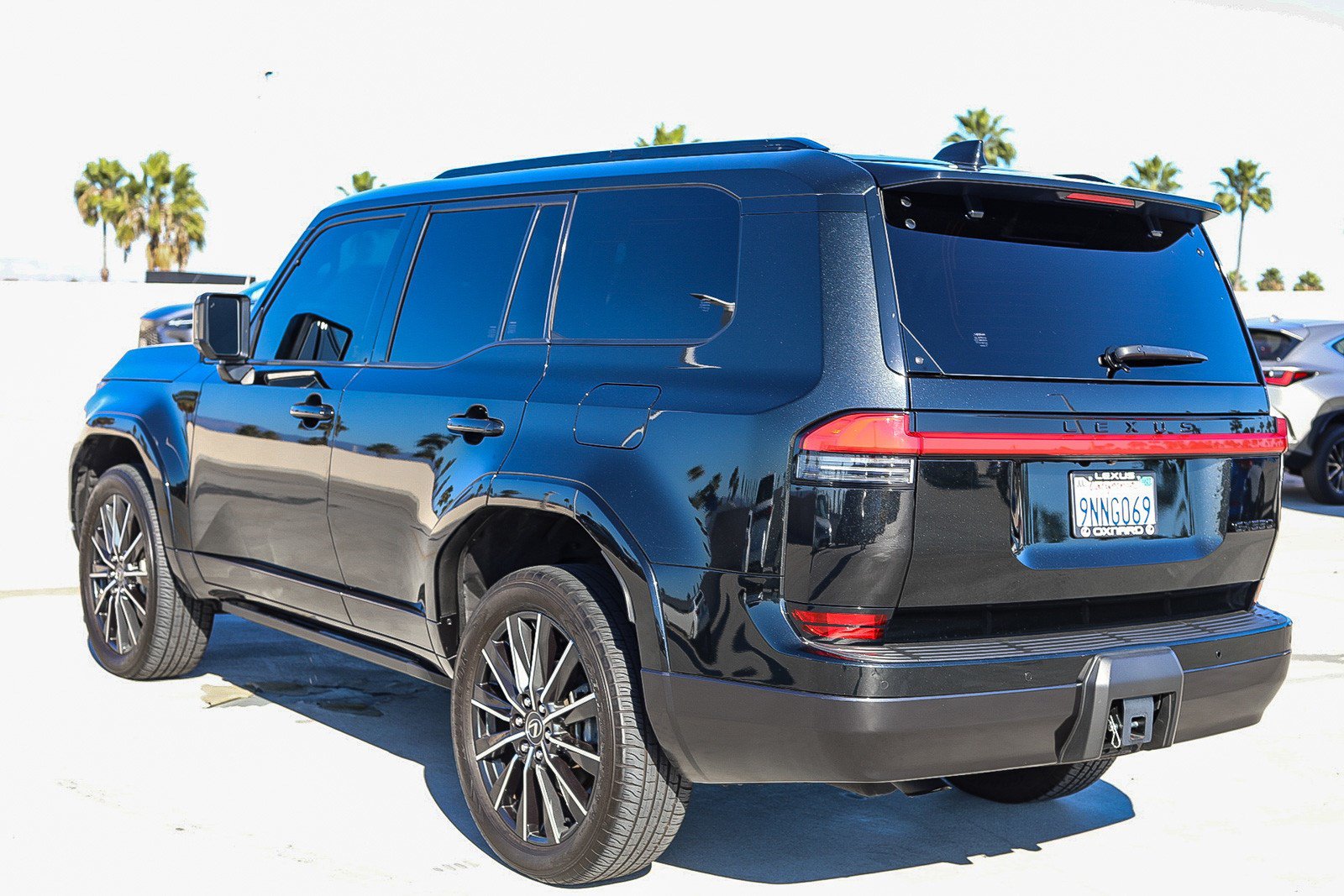 Used 2024 Lexus GX 550 w/ Cold Area Package AWD/4WD image 5