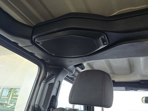 Used 2021 Jeep Wrangler Unlimited Sport image 16