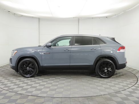 Certified 2024 Volkswagen Atlas Cross Sport SE image 8