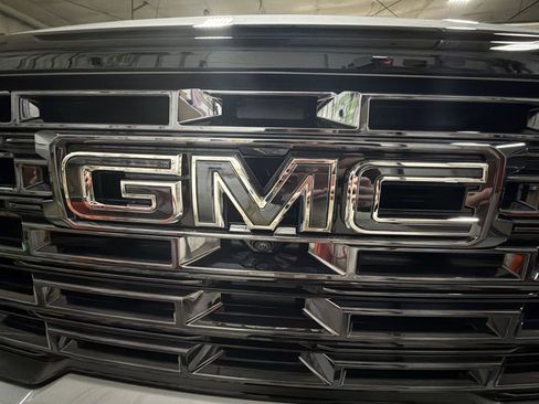 New 2026 GMC Acadia Denali Ultimate w/ LPO, Floor Liner Package image 31