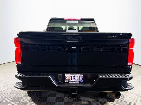 Used 2024 Chevrolet Silverado 2500 ZR2 w/ LPO, Dark Essentials Package image 7