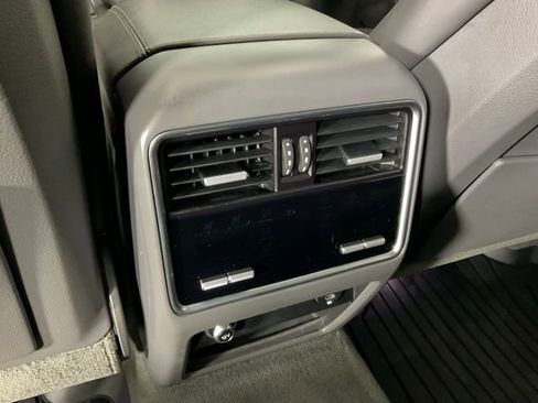 Used 2020 Porsche Cayenne E-Hybrid image 25