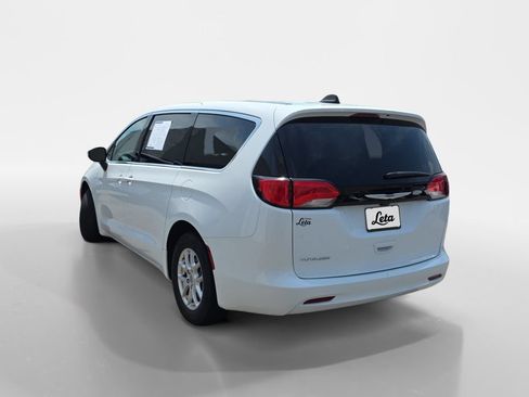 Used 2023 Chrysler Voyager LX FWD image 6