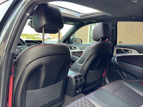 Used 2023 Genesis G70 3.3T w/ Sport Prestige Package RWD image 13