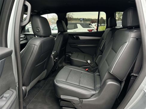 Certified 2025 Buick Enclave Preferred image 16