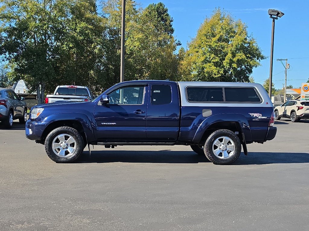Used 2012 Toyota Tacoma 4x4 Access Cab V6 w/ TRD Sport Pkg image 6