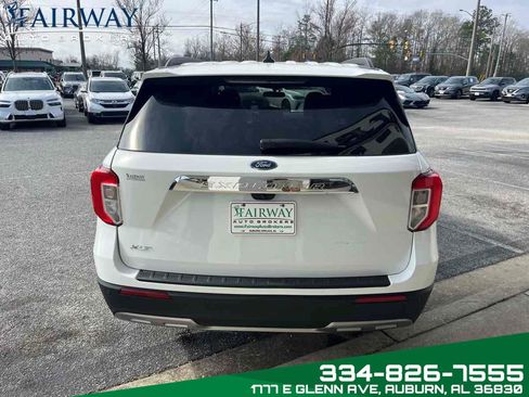 Used 2023 Ford Explorer XLT w/ Equipment Group 202A image 7