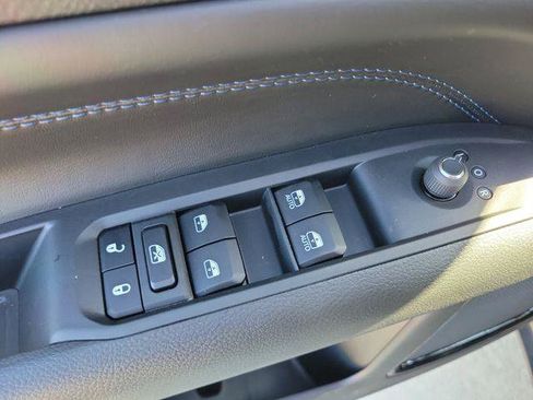 New 2026 Jeep Compass Latitude AWD/4WD image 18