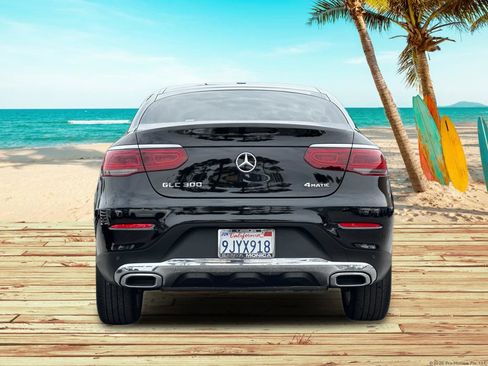 Used 2023 Mercedes-Benz GLC 300 4MATIC Coupe image 5