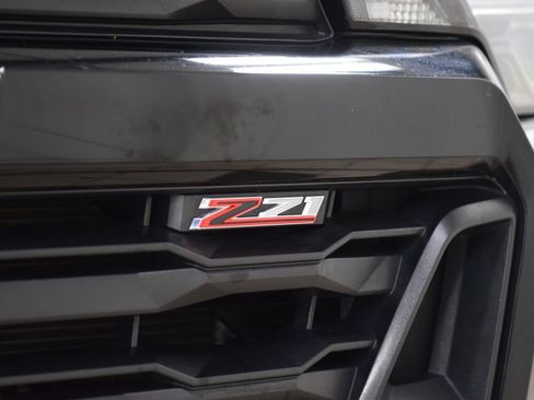 Used 2024 Chevrolet Colorado Z71 w/ Z71 Convenience Package 2 AWD/4WD image 16