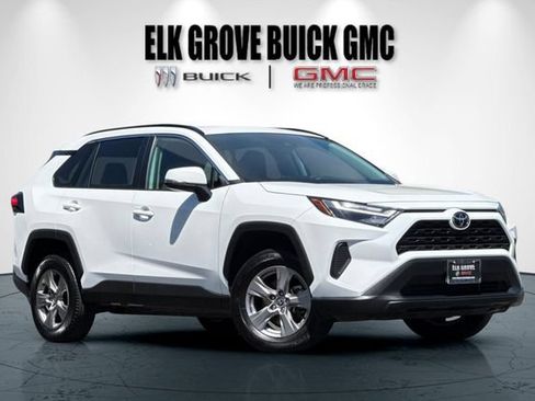 Used 2024 Toyota RAV4 XLE FWD image 2