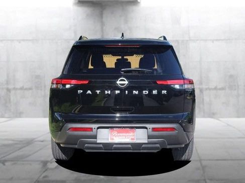 Certified 2025 Nissan Pathfinder SV FWD image 6