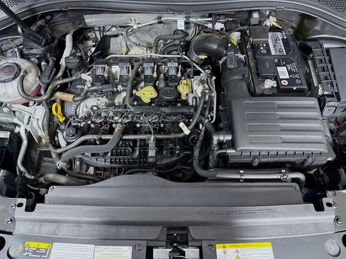 Certified 2021 Volkswagen Tiguan SE R-Line image 28