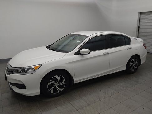 Used 2017 Honda Accord LX image 2