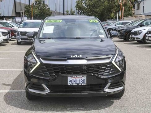 Used 2023 Kia Sportage LX AWD/4WD image 3