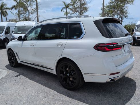 Used 2026 BMW X7 xDrive40i AWD/4WD image 7