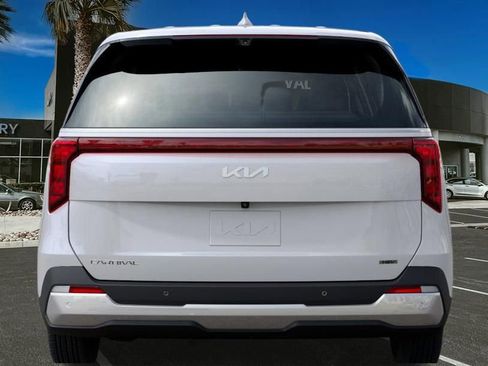 New 2026 Kia Carnival LXS image 15