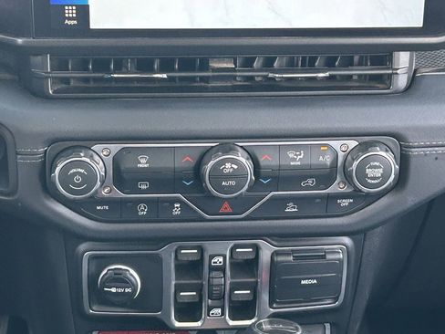Used 2026 Jeep Gladiator Rubicon AWD/4WD image 20