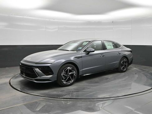 New 2026 Hyundai Sonata SEL FWD image 4