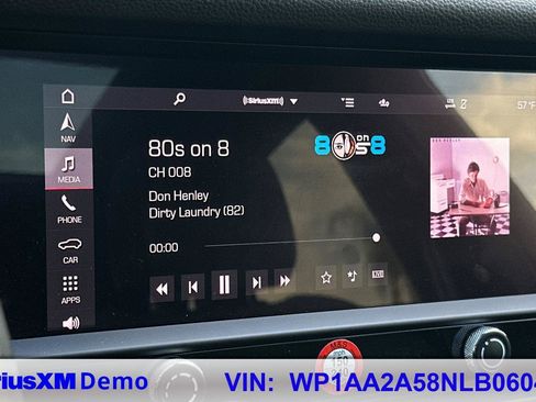 Used 2022 Porsche Macan image 9