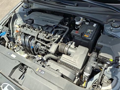 Certified 2024 Hyundai Elantra SEL FWD image 27