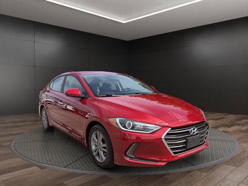 Used 2017 Hyundai Elantra SE w/ SE A/T Tech Package 03 FWD image 2