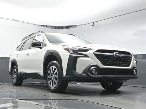 Certified 2025 Subaru Outback Premium w/ Popular Package #1A image 34