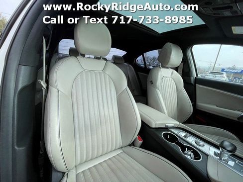 Used 2023 Genesis G70 3.3T w/ Sport Advanced Package image 12