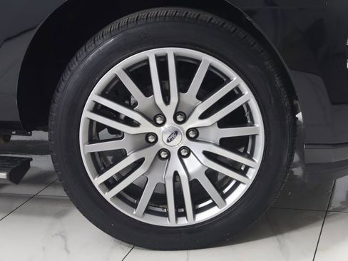 Used 2022 Ford Expedition Limited image 17