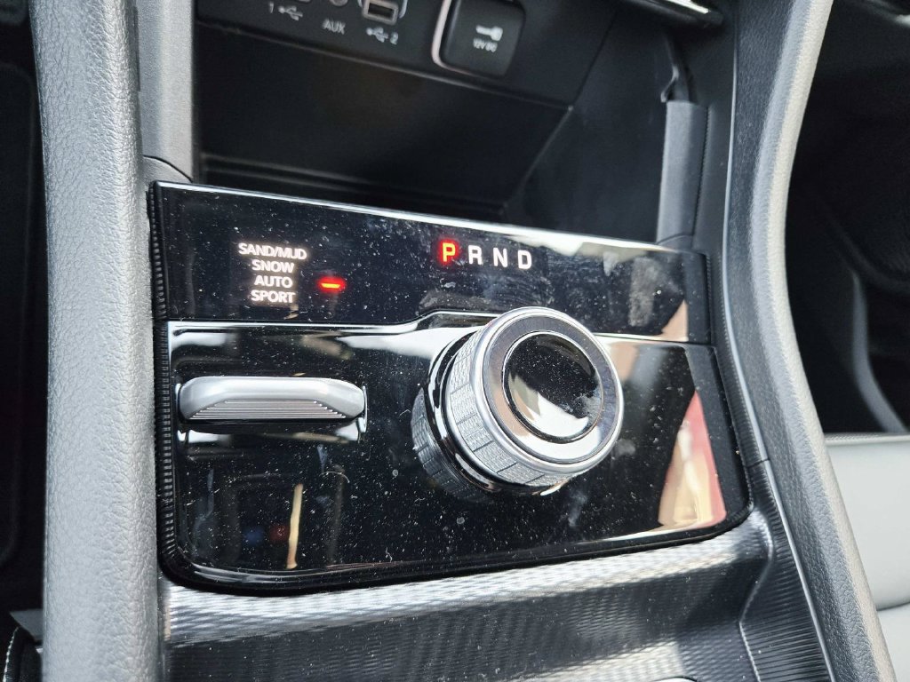 Certified 2025 Jeep Grand Cherokee Limited AWD/4WD image 27