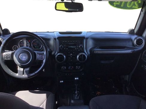 Used 2014 Jeep Wrangler Unlimited Sport w/ Quick Order Package 24S AWD/4WD image 22