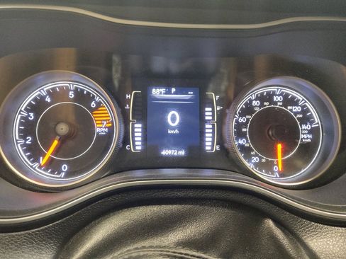 Used 2020 Jeep Cherokee Latitude FWD image 23