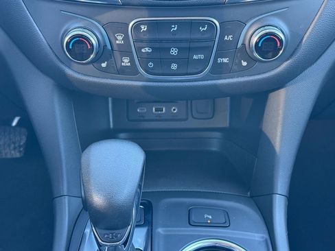 Certified 2022 Chevrolet Equinox LT image 11