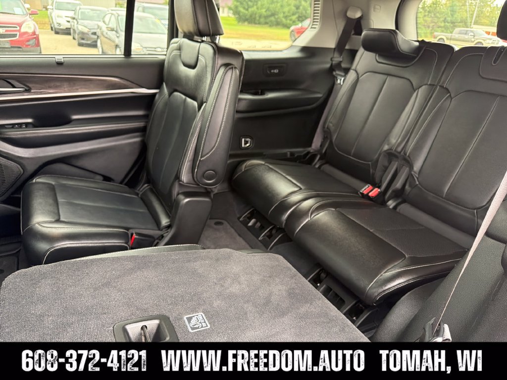 Used 2023 Jeep Grand Cherokee L Limited w/ Luxury Tech Group II AWD/4WD image 29