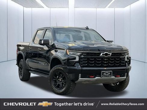 Used 2022 Chevrolet Silverado 1500 ZR2 w/ Technology Package AWD/4WD image 1
