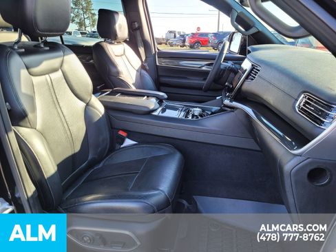 Used 2023 Jeep Wagoneer 4WD w/ Premium Group I image 13