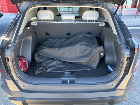 Used 2024 Hyundai Kona SE image 4