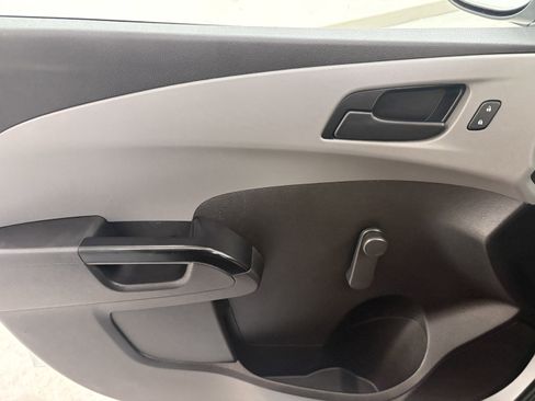 Used 2020 Chevrolet Sonic LT FWD image 26