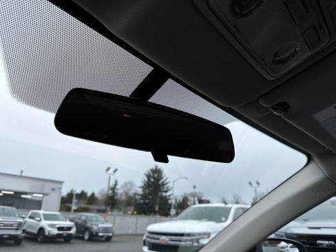 Used 2013 Toyota RAV4 LE image 16