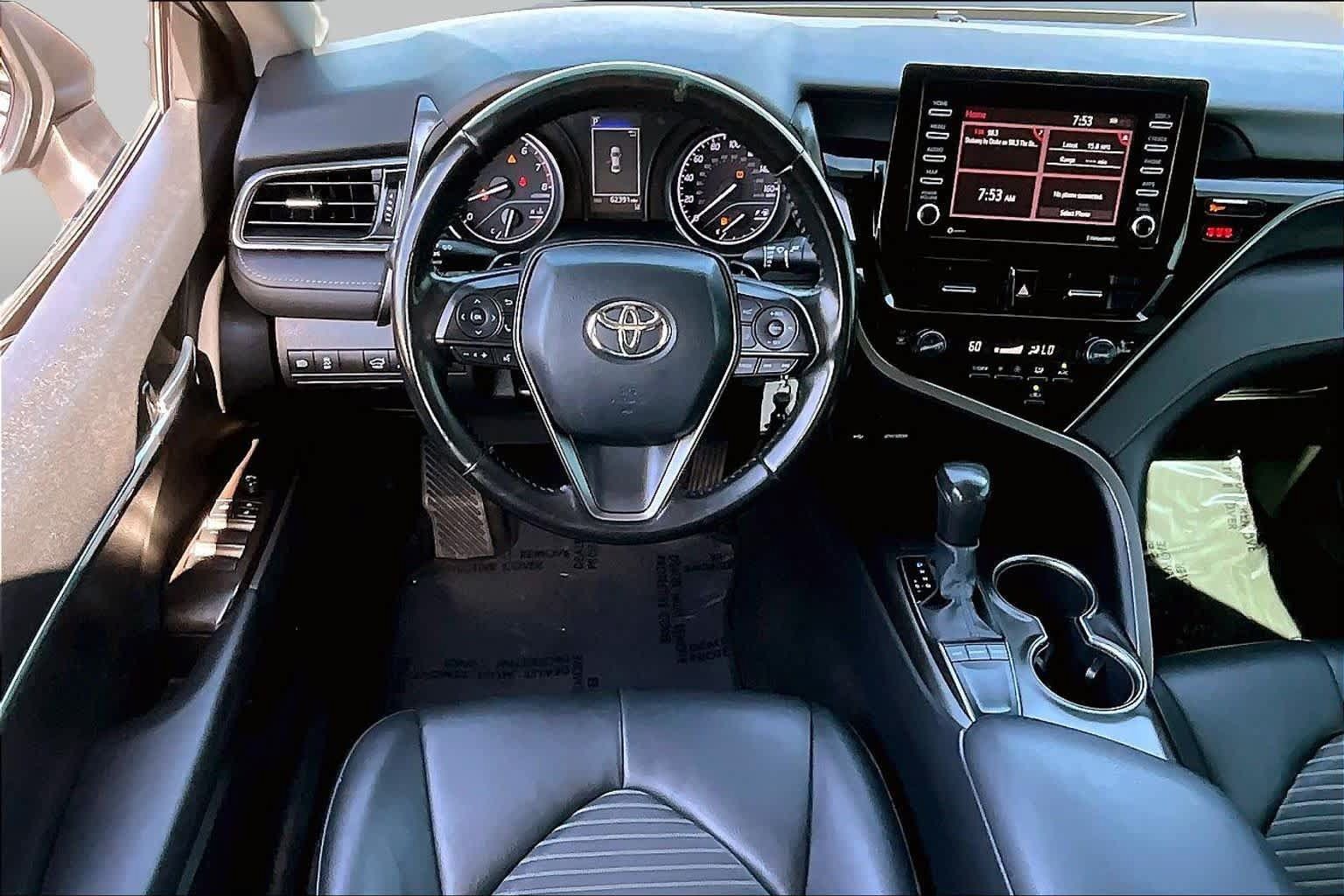 Used 2023 Toyota Camry SE FWD image 6