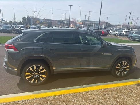 Used 2022 Volkswagen Atlas Cross Sport SEL Premium R-Line image 14