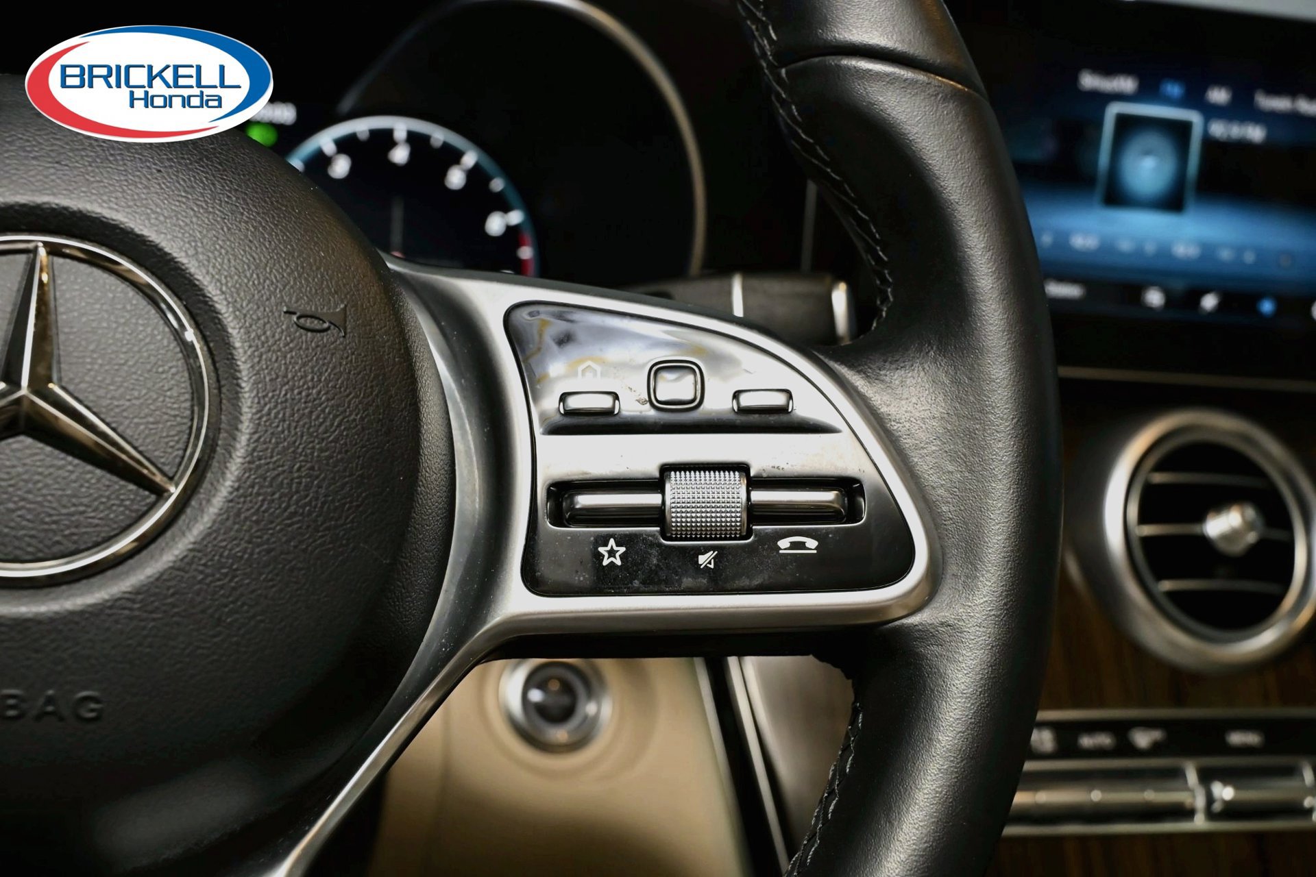 Used 2022 Mercedes-Benz GLC 300 image 32