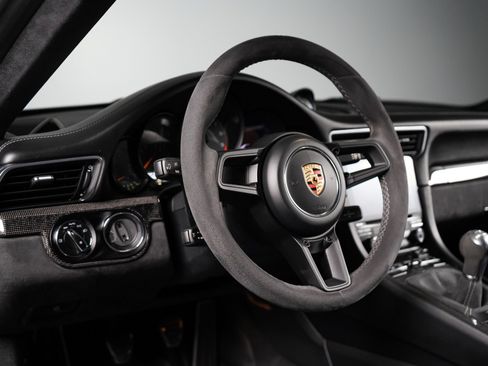 Used 2018 Porsche 911 GT3 RWD image 76