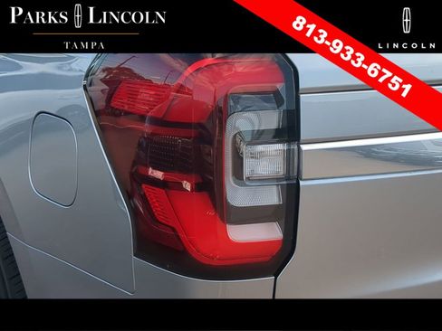 Used 2023 Ford Expedition Platinum RWD image 7