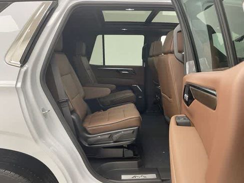 New 2026 Chevrolet Tahoe High Country w/ LPO, Illumination Package AWD/4WD image 15