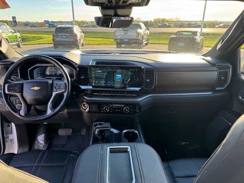 Used 2022 Chevrolet Silverado 1500 High Country w/ High Country Premium Package AWD/4WD image 33